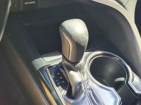Used 2018 Toyota Camry SE FWD image 8