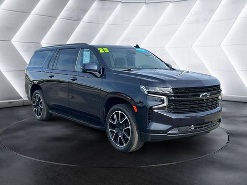 Certified 2023 Chevrolet Suburban RST w/ Luxury Package RWD image 7