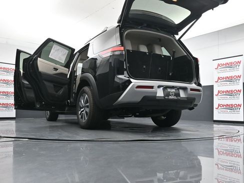 Used 2023 Nissan Pathfinder SL AWD/4WD image 45