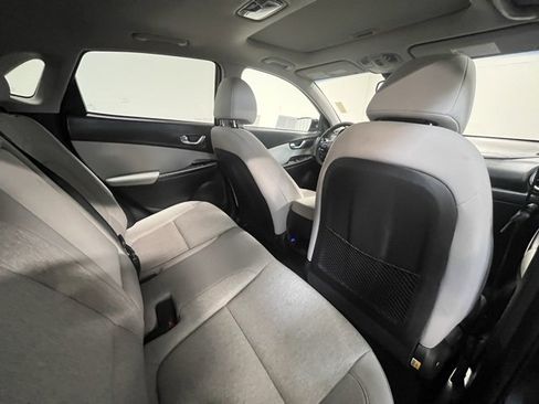 Used 2023 Hyundai Kona SEL image 12
