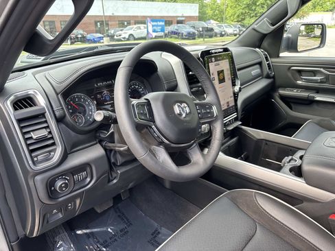 Used 2025 RAM 1500 Laramie w/ Sport Appearance Package AWD/4WD image 18