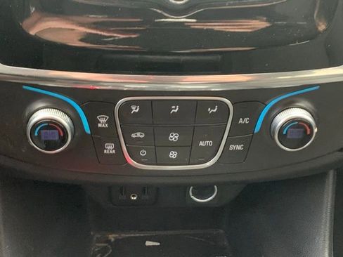 Used 2019 Chevrolet Traverse LS w/ LPO, Blackout Package FWD image 12