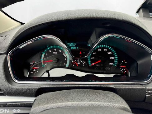 Used 2015 Chevrolet Traverse LT image 19