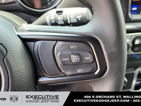 Used 2023 Jeep Wrangler Unlimited w/ Sun & Screen Package AWD/4WD image 14