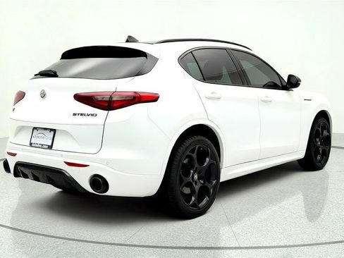 Used 2023 Alfa Romeo Stelvio Estrema AWD/4WD image 5