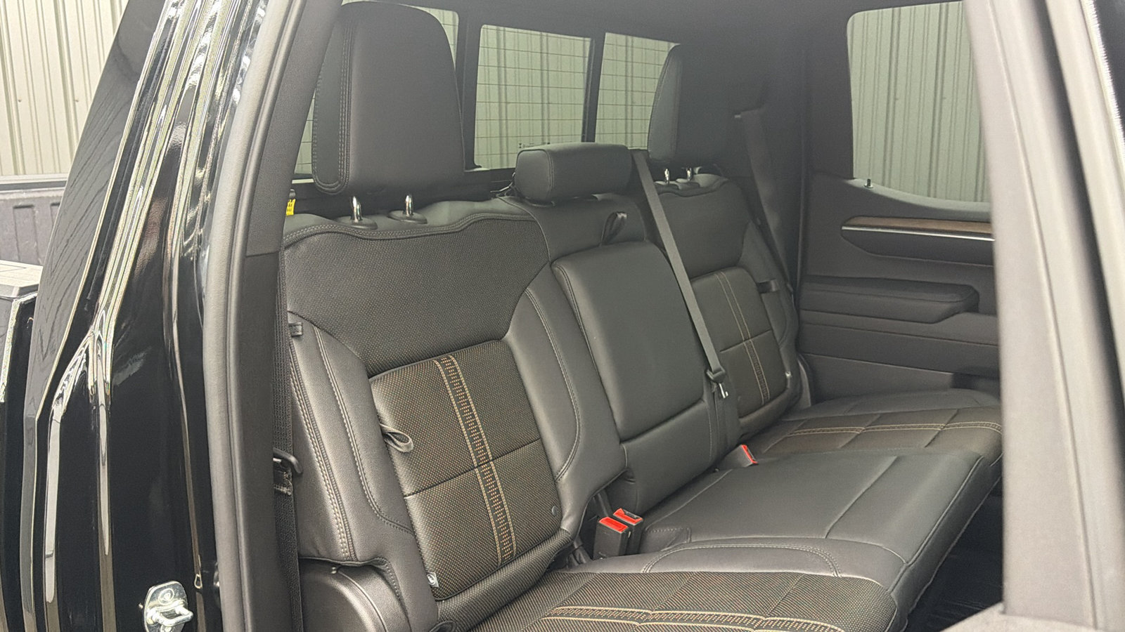 Used 2026 Chevrolet Silverado 1500 High Country w/ Midnight Edition AWD/4WD image 42