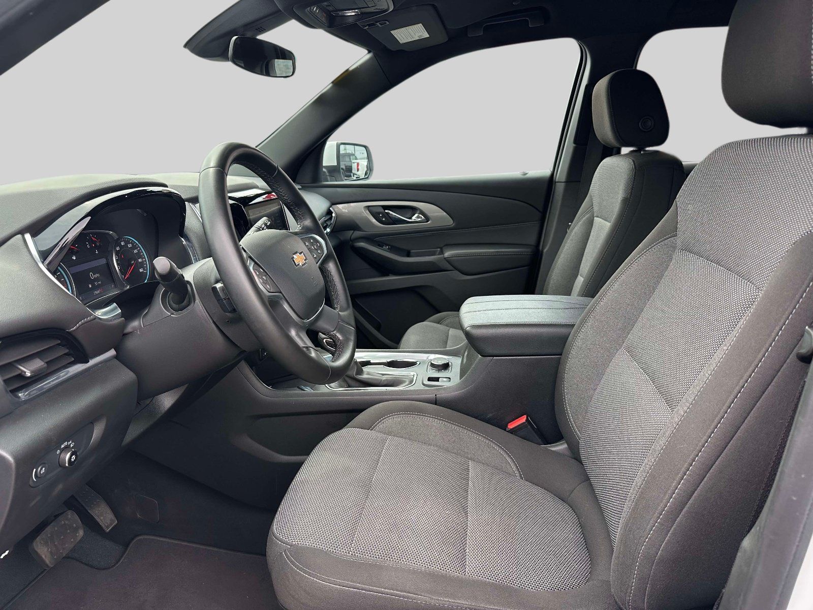 Used 2023 Chevrolet Traverse LT AWD/4WD image 16