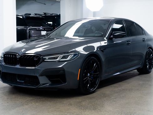 Used 2022 BMW M5 w/ Competition Package image 3