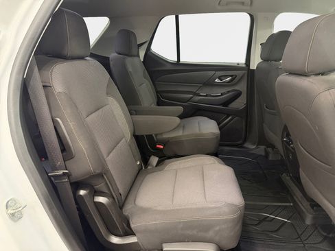 Used 2020 Chevrolet Traverse LT w/ Driver Confidence II Package AWD/4WD image 12