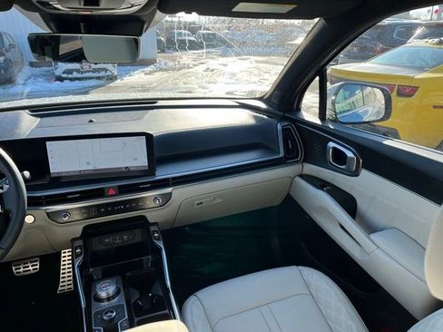 Certified 2025 Kia Sorento SX Prestige image 43