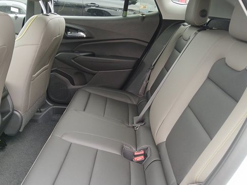 New 2026 Chevrolet Trax ACTIV w/ Sunroof Package image 21