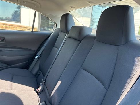 Used 2025 Toyota Corolla LE FWD image 6