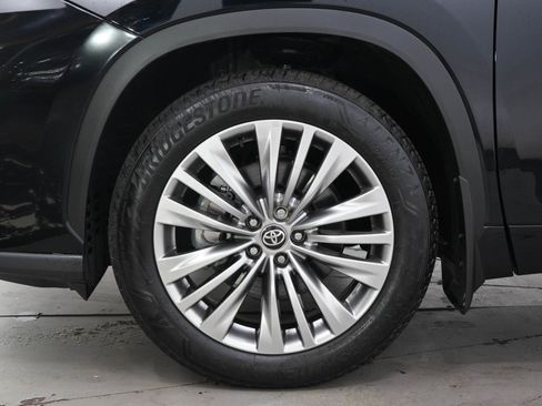 Used 2026 Toyota Highlander Platinum AWD/4WD image 31