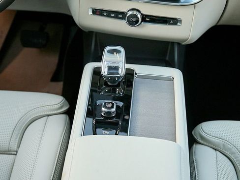 New 2026 Volvo XC90 T8 Ultra image 29