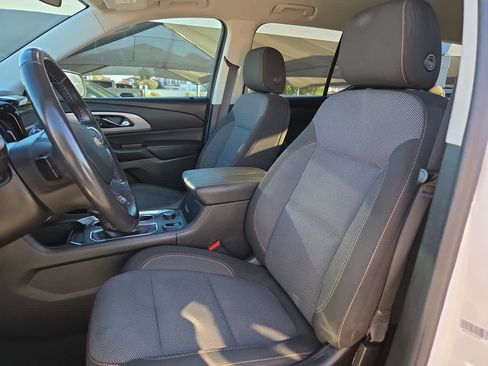 Used 2021 Chevrolet Traverse LT FWD image 15