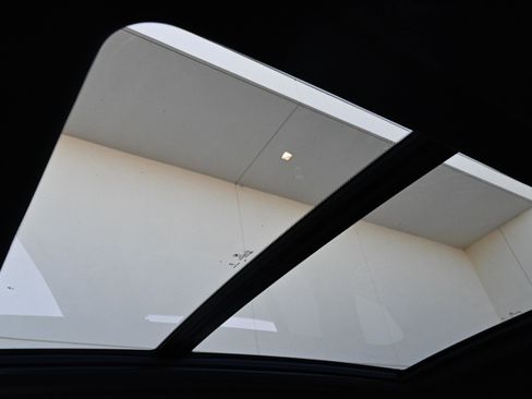 New 2026 BMW X5 xDrive50e w/ M Sport Package image 28