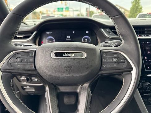 Used 2023 Jeep Grand Cherokee L Laredo AWD/4WD image 28