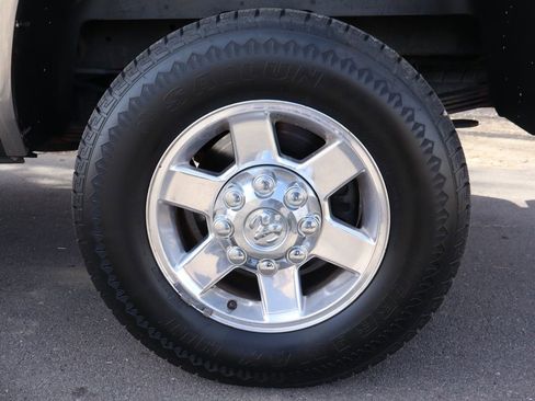 Used 2011 RAM 2500 SLT image 39