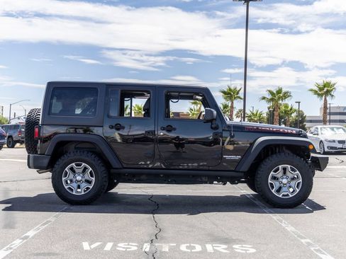 Used 2017 Jeep Wrangler Unlimited Rubicon w/ Cold Weather Group AWD/4WD image 7