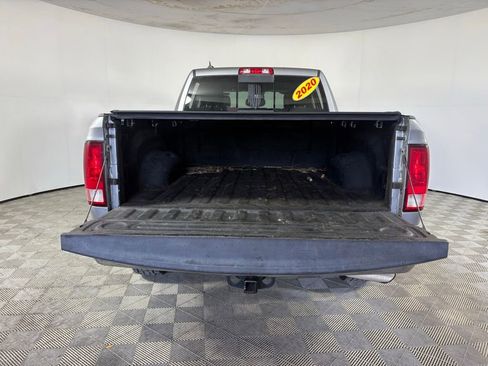 Used 2020 RAM 1500 Classic SLT w/ Luxury Group RWD image 13