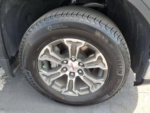Used 2026 GMC Sierra 1500 SLT RWD image 15