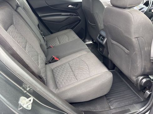 Used 2018 Chevrolet Equinox LT image 18