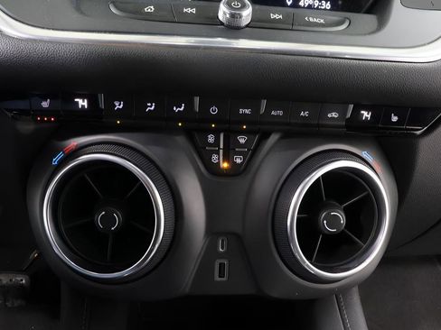 Used 2020 Chevrolet Blazer LT FWD image 10