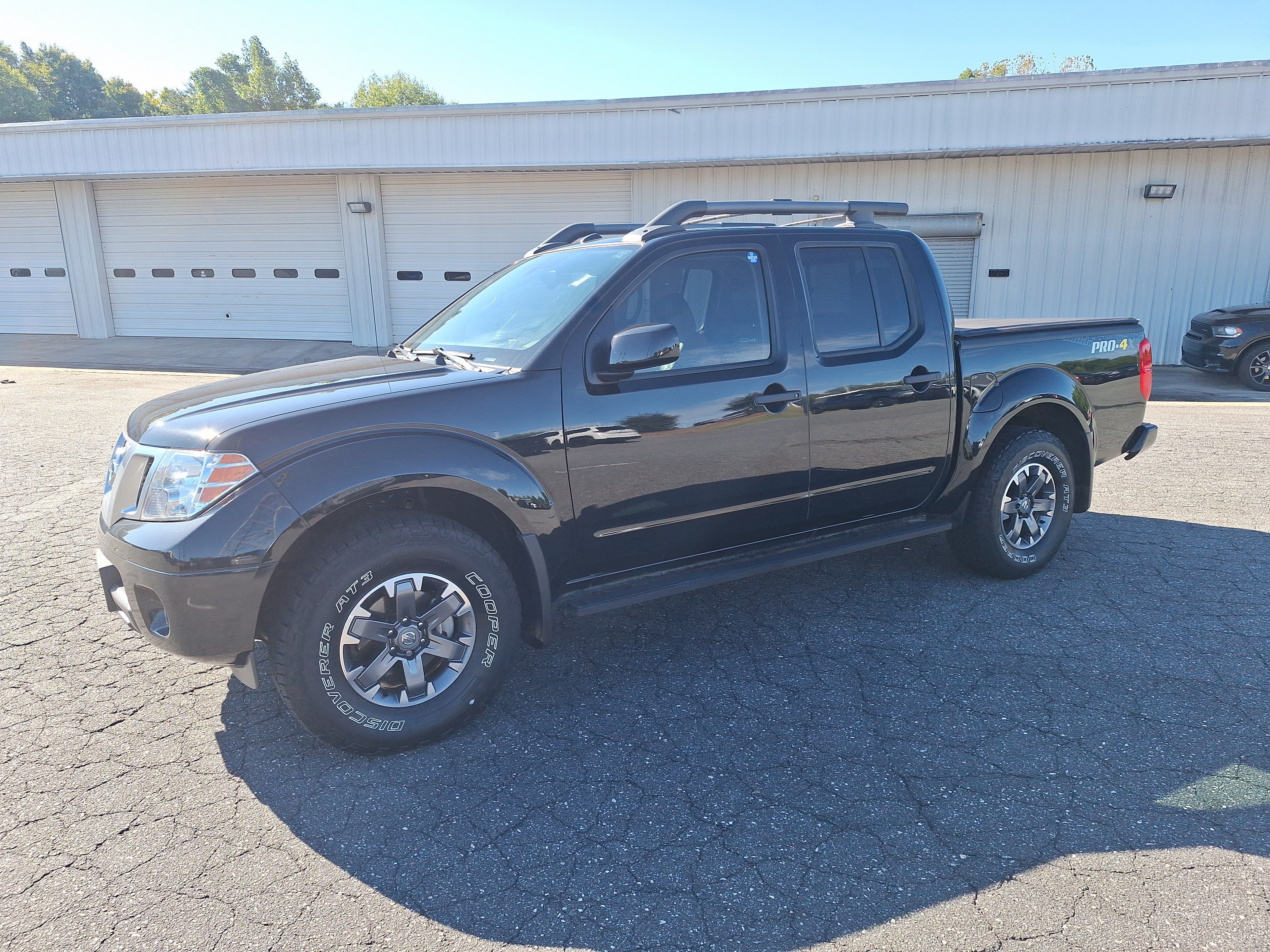 Used 2020 Nissan Frontier PRO-4X w/ Pro-4x Utility Package AWD/4WD image 1