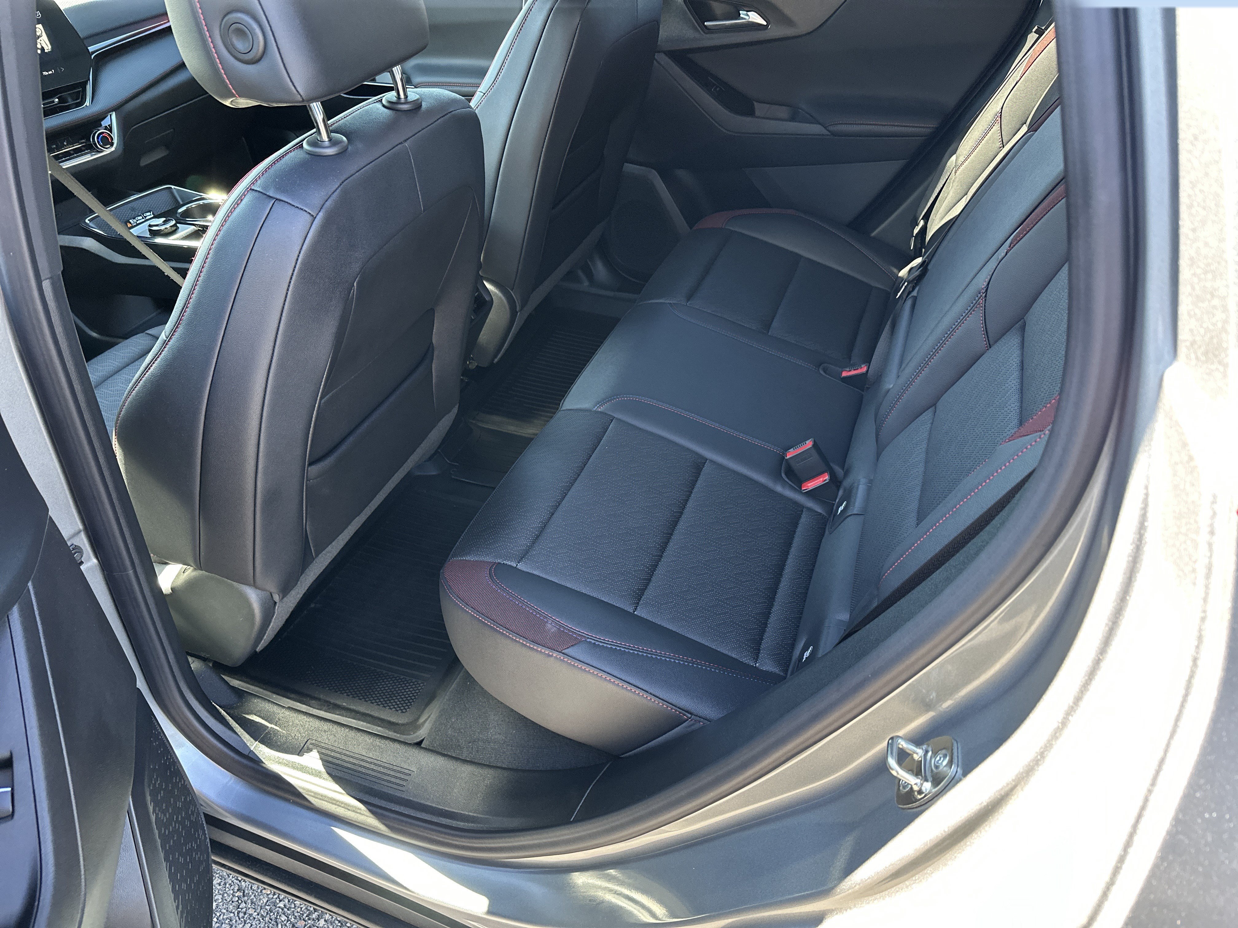 Certified 2026 Chevrolet Equinox RS AWD/4WD image 8