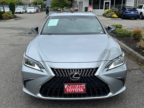 Used 2024 Lexus ES 300h w/ Premium Package FWD image 5