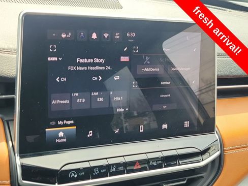 Used 2025 Jeep Compass Limited image 25