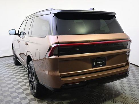 New 2026 Lincoln Navigator Black Label AWD/4WD image 4