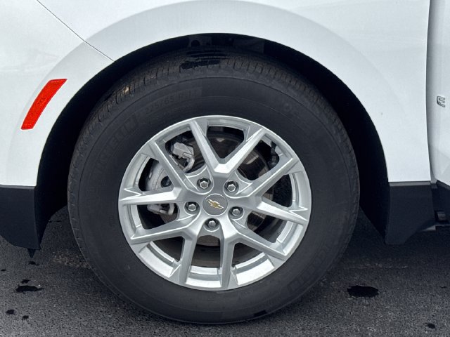 Used 2024 Chevrolet Equinox LT FWD image 26