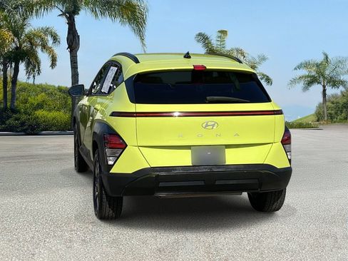 Used 2024 Hyundai Kona SEL FWD image 4