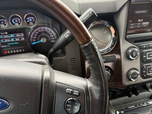 Used 2016 Ford F250 Platinum w/ Platinum Package image 26