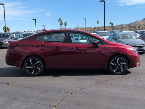 New 2025 Nissan Versa SR w/ Trunk Package image 5