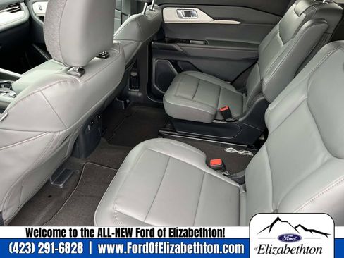 New 2026 Ford Explorer Active w/ Active Comfort Package image 18