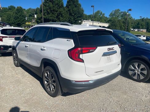 Used 2021 GMC Terrain SLT AWD/4WD image 2