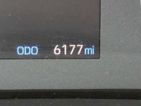 Used 2024 Toyota Corolla Cross L image 29