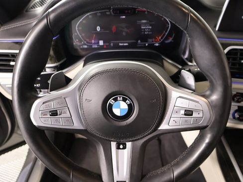 Used 2021 BMW 750i xDrive w/ Executive Package image 4