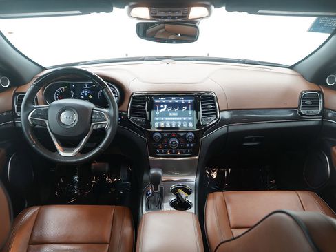 Used 2020 Jeep Grand Cherokee Overland image 14