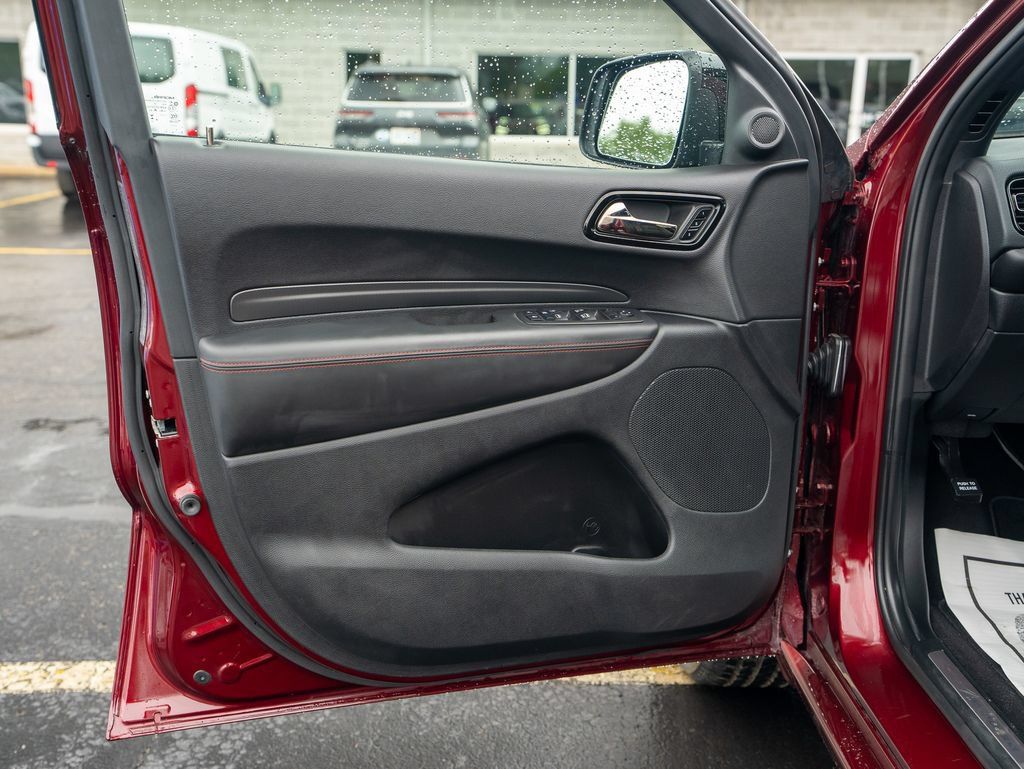 Used 2025 Dodge Durango R/T AWD/4WD image 11