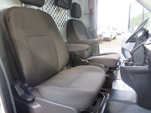 Used 2017 Ford Transit 250 130 Medium Roof image 29