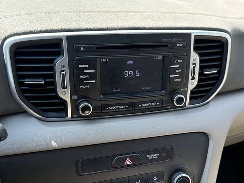 Used 2018 Kia Sportage LX FWD image 18