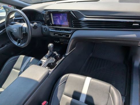 Used 2025 Toyota Camry SE FWD image 27