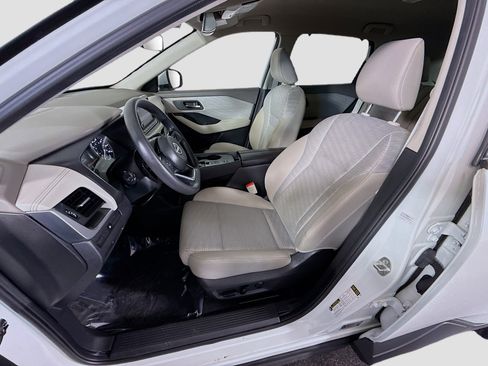 Used 2023 Nissan Rogue SV image 22