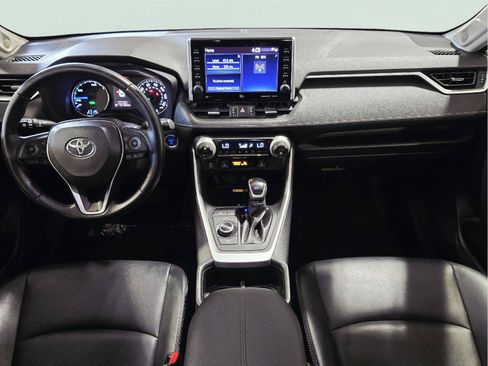 Used 2022 Toyota RAV4 XLE Premium AWD/4WD image 41