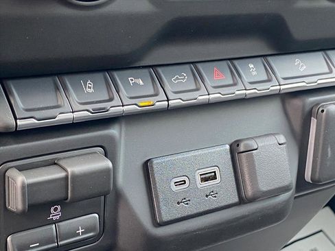 New 2026 Chevrolet Silverado 2500 Custom w/ Custom Value Package image 20