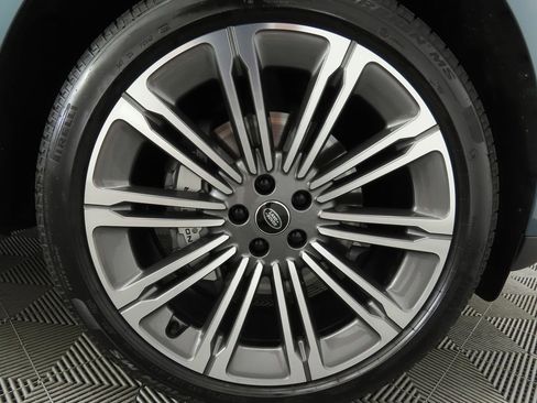 Used 2025 Land Rover Range Rover Sport SE image 33