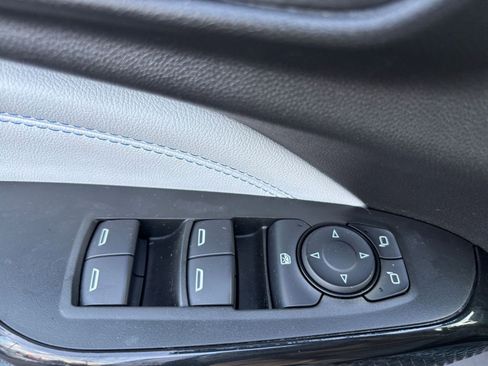 Used 2025 Chevrolet Trax LT image 20